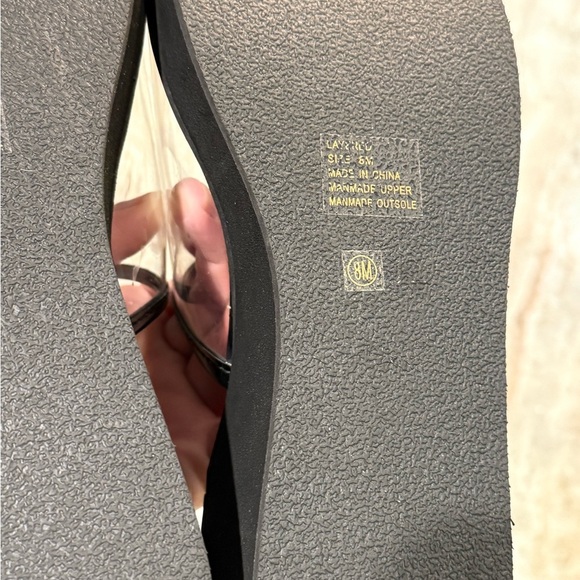 Women’s Coconuts by MATISSE Layered black/clear platform wedge sandal- Size 8 - Picture 10 of 10